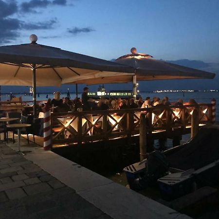 Sweet Lagoon Apartment Venesia Bagian luar foto